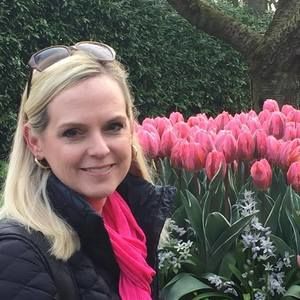 Meet your Posher, Holly barraclough